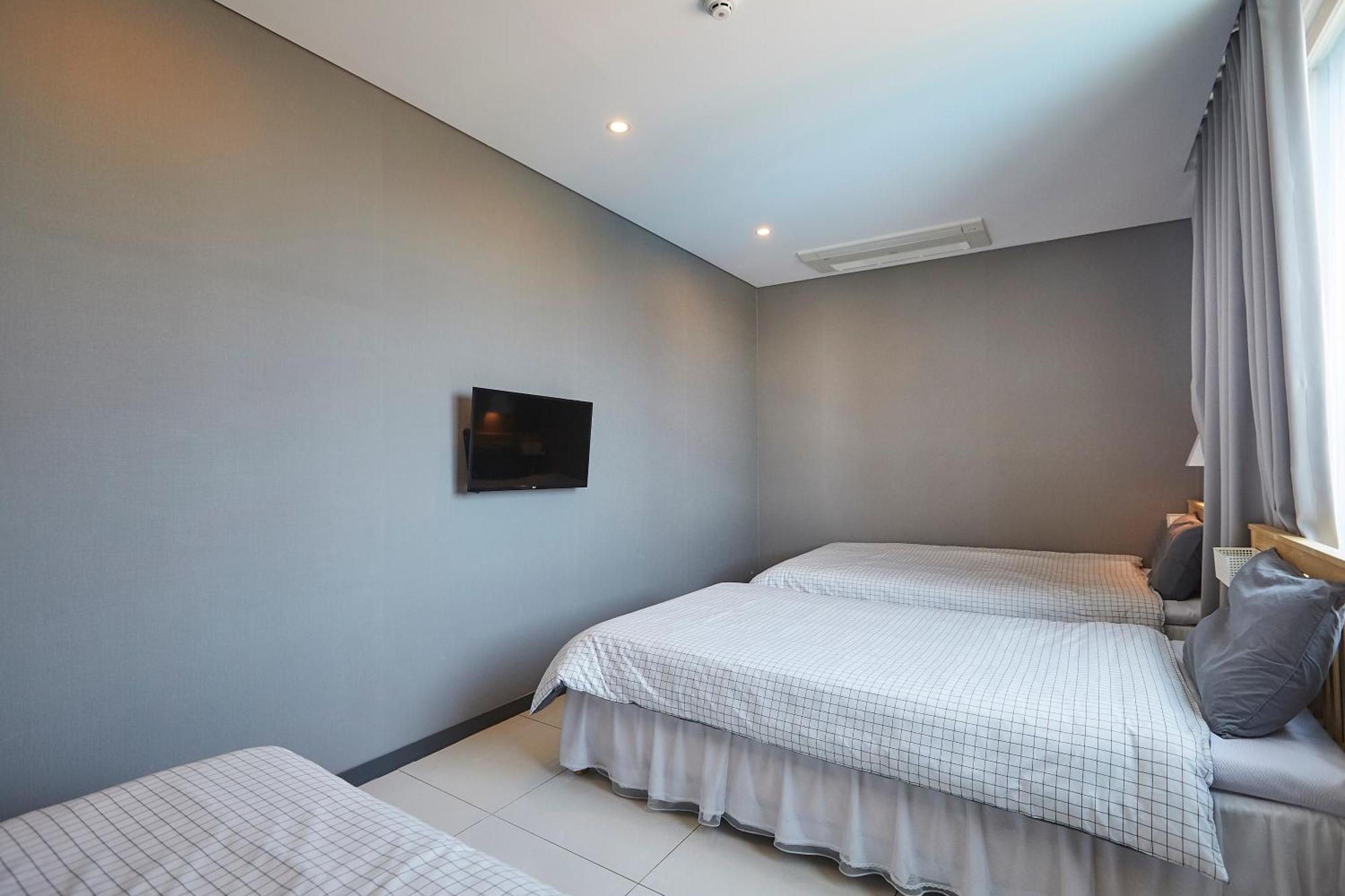 Red-Lighthouse Guest House Sokcho Room photo